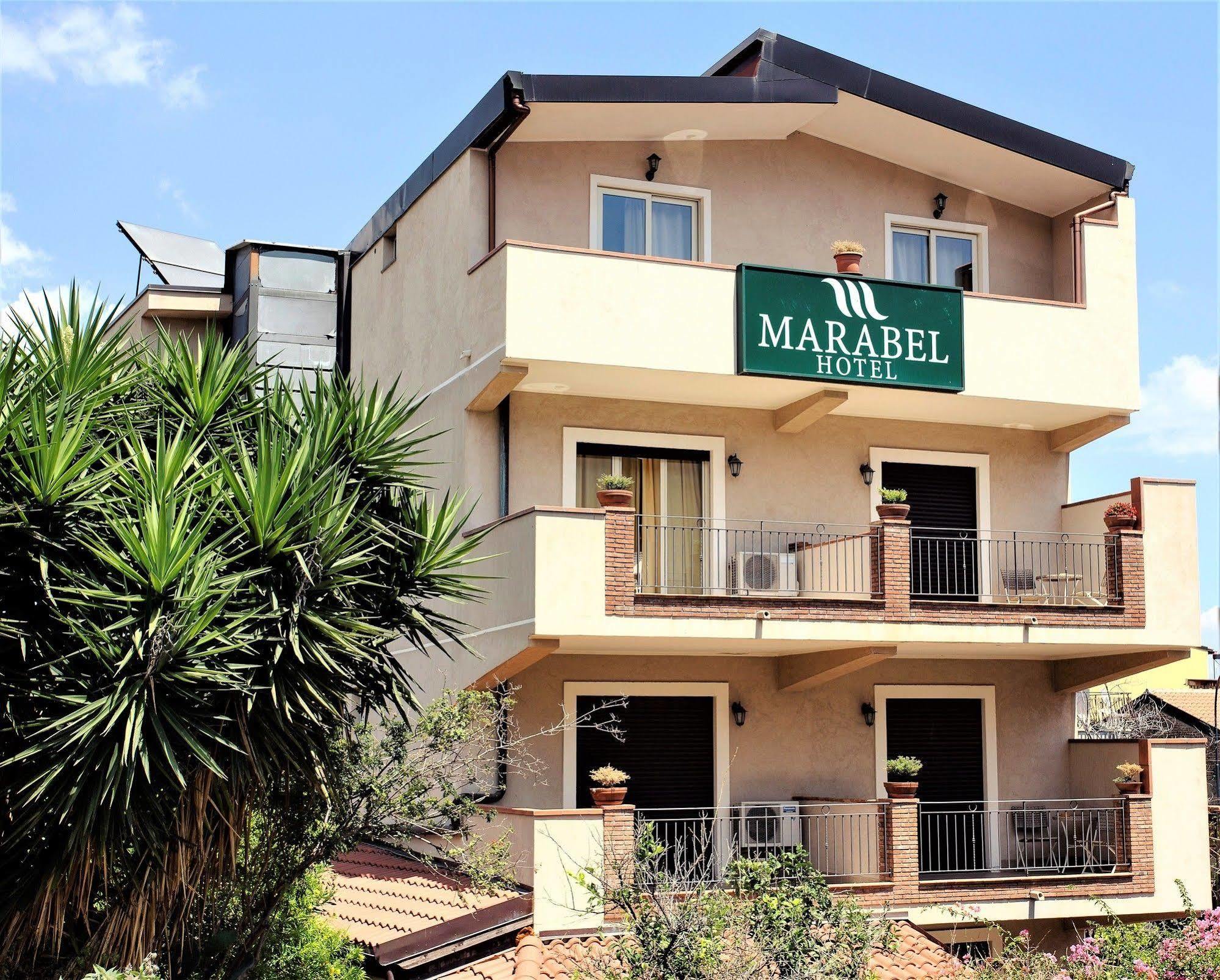 Hotel Marabel Sant'Alessio Siculo Bagian luar foto